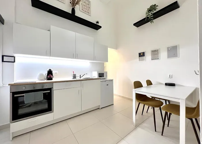 Apartament Better Than Baross4 *