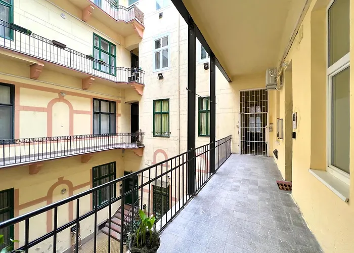 Better Than Baross4 Apartament *